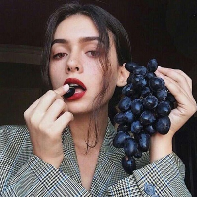 2023好看高清的头像女生简单气质欧美范图片(图5)