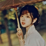 微信高清唯美的复古风头像女图片