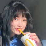 2023好看高清的元气真人少女QQ头像