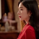 红色系高清唯美的女头图片精选