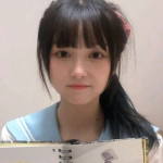 16岁学生女生一人多张头像照片