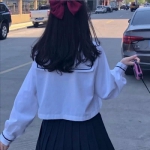 可爱女孩和狗情头一左一右高清图片