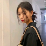 真人网络高冷好看高清的头像女生图片