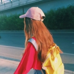 2023好看高清的头像背影女生图片