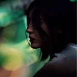 侧脸暗色系伤感女头图片