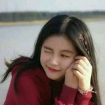 可爱好看高清的真人红色系女头图片