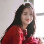 红色系高清真人头像女