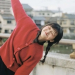 红色系真人漂亮好看女头图片