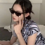 真人知世俗而不世俗的女孩头像图片