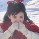 2023好看高清的头像冬天女生图片
