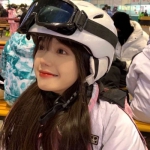 2023年高清女生最火的微信头像图片