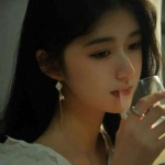 2023年最新版微信头像女