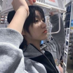 2023好看高清的潮流女头像图片