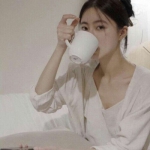 2023高贵优雅成熟稳重女微信头像图片
