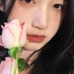 2023好看高清的超火INS风真人女头图片