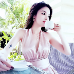 2022微信头像气质美女图片,有气质的美女,走路都带风