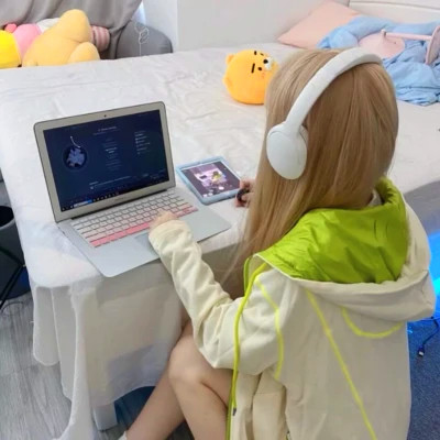 女生抖音游戏真人头像图片(图11)