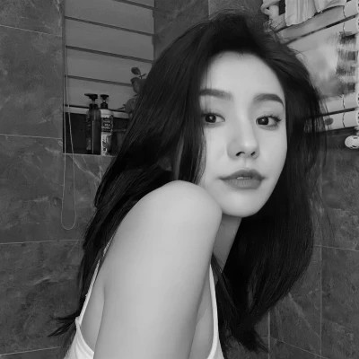 美丽漂亮小姐姐黑白头像图片(图66)