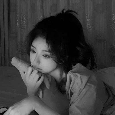 美丽漂亮小姐姐黑白头像图片(图54)