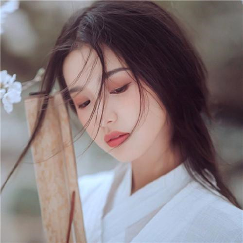 火爆全网的2024古风女生头像图片(图83)