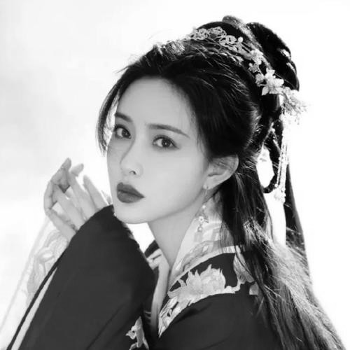 女生好看高清黑白古风头像图片(图53)
