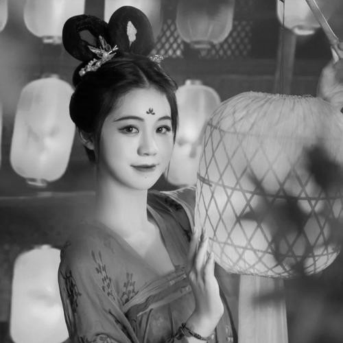 女生好看高清黑白古风头像图片(图51)