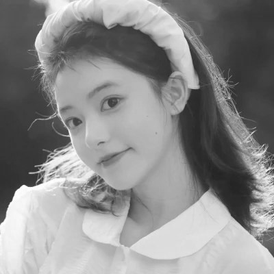 真人黑白少女风头像图片(图82)