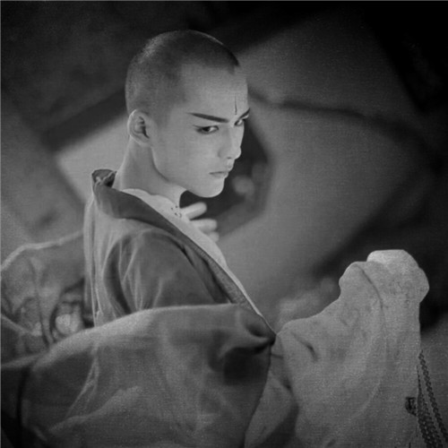 黑白古风男生头像(图44)