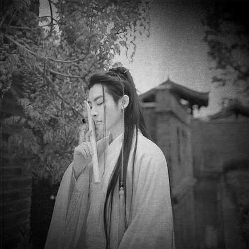 黑白古风男生头像(图64)