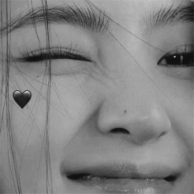 真人黑白少女风头像图片(图96)