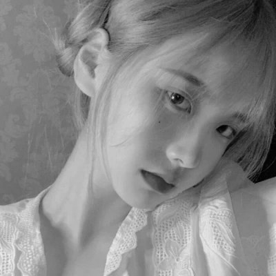 真人黑白少女风头像图片(图81)