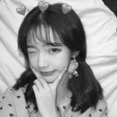真人黑白少女风头像图片(图20)
