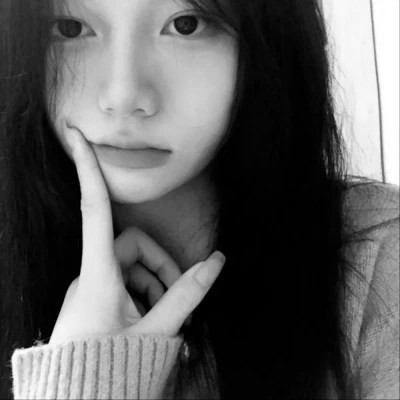 真人黑白少女风头像图片(图94)