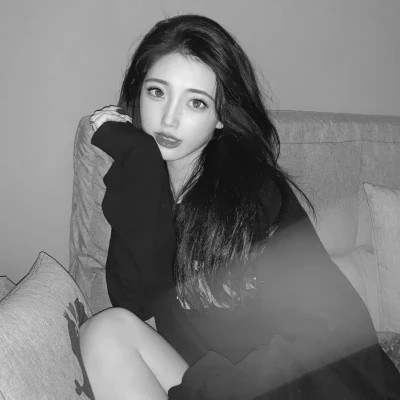 微信女生高清黑白真人头像图片(图43)