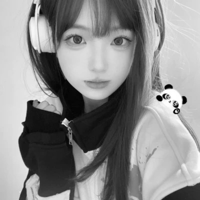 微信女生高清黑白真人头像图片(图6)