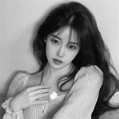 微信女生高清黑白真人头像图片(图60)