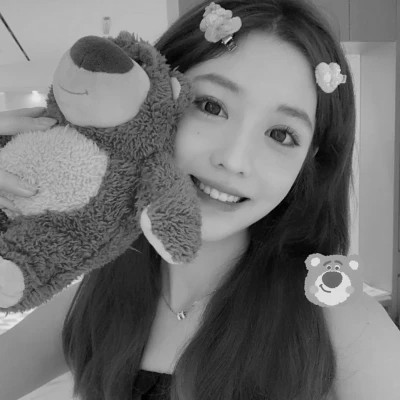 唯美黑白女生头像图片(图46)