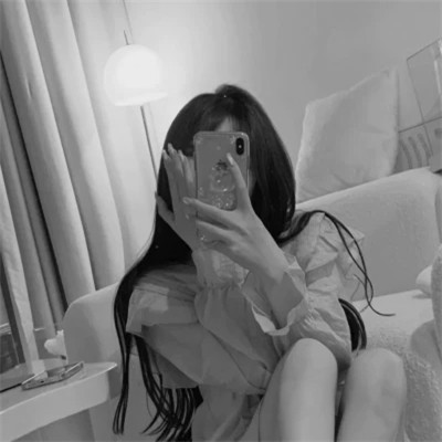 唯美黑白女生头像图片(图47)
