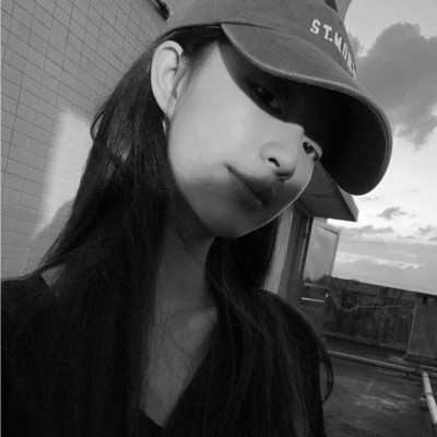 微信女生高清黑白真人头像图片(图90)