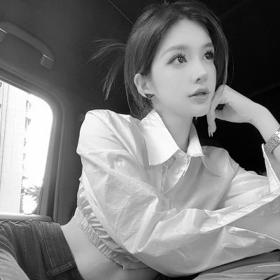 唯美黑白女生头像图片(图51)