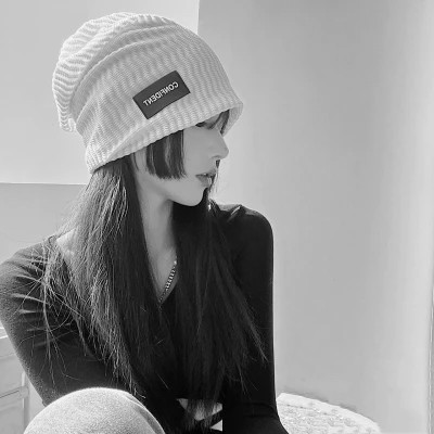 微信女生高清黑白真人头像图片(图65)