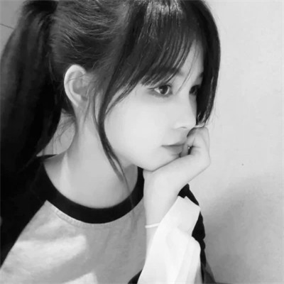 唯美黑白女生头像图片(图77)