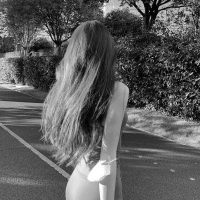 唯美黑白女生头像图片(图95)