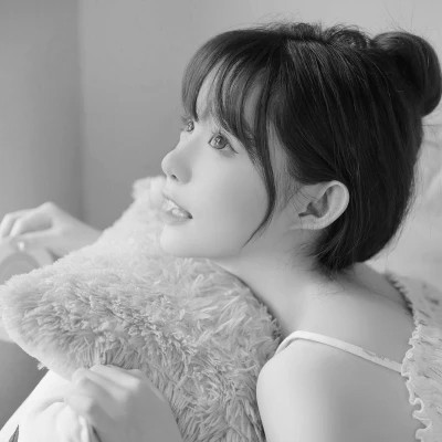 唯美黑白女生头像图片(图27)