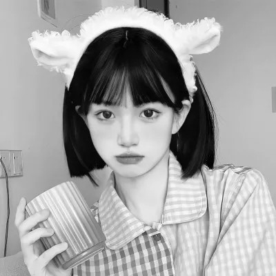 微信女生高清黑白真人头像图片(图17)