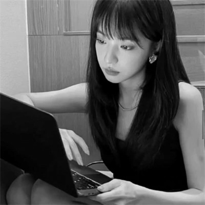 微信女生高清黑白真人头像图片(图91)