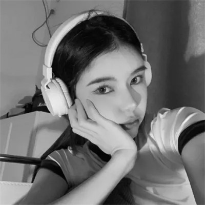 微信女生高清黑白真人头像图片(图87)