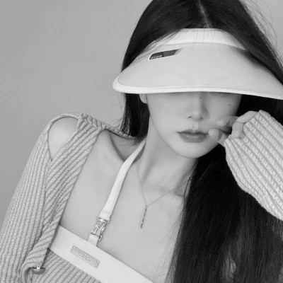 微信女生高清黑白真人头像图片(图21)
