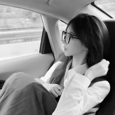 黑白系高清女真人头像(图53)