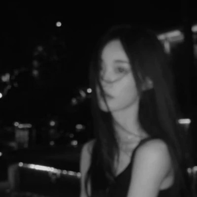 微信ins女生高级黑白头像图片(图56)